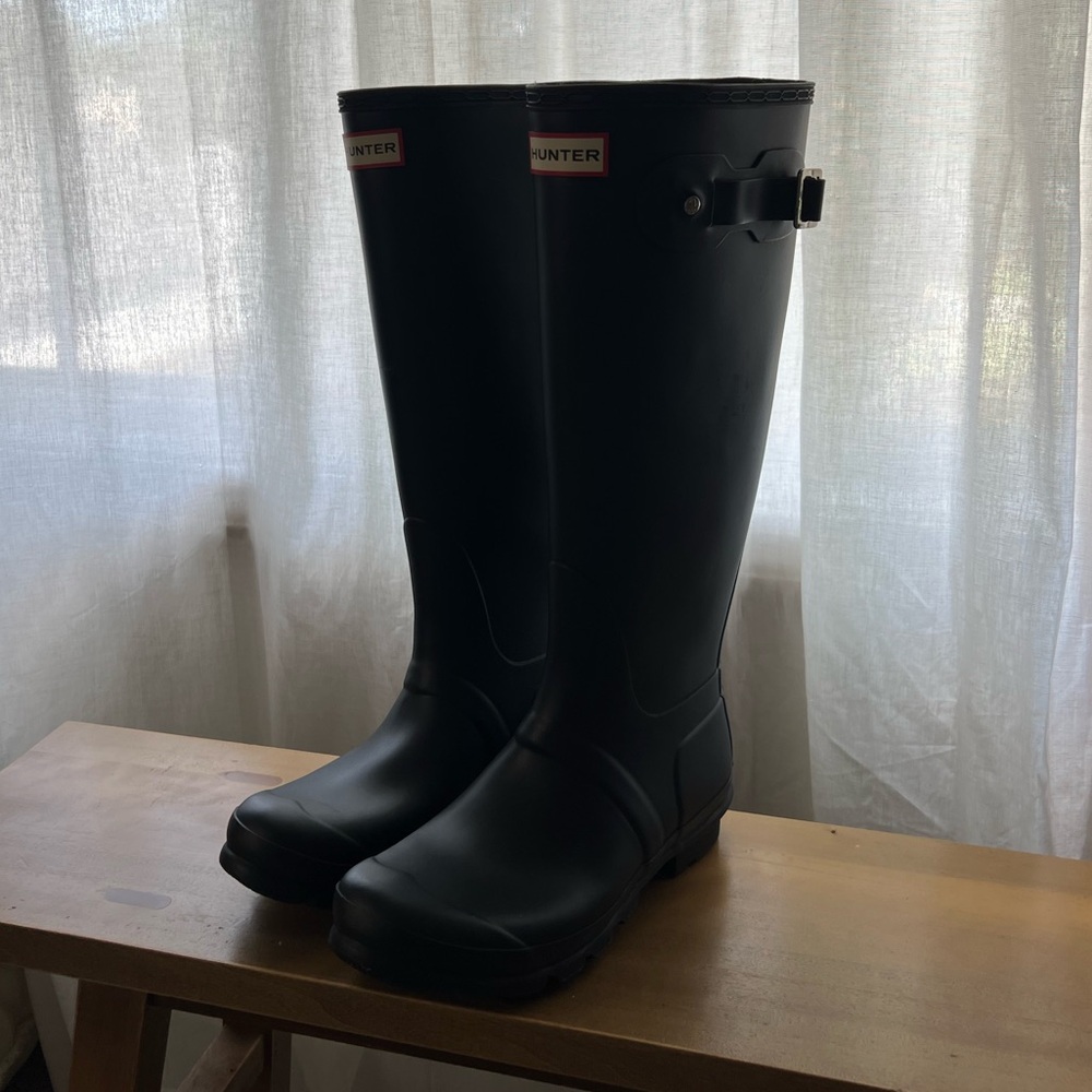 Hunter Boots - Tall Matte Black - Size 7